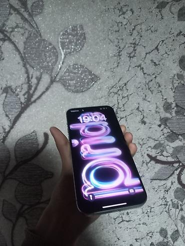 Apple iPhone: IPhone 15 Pro Max, Б/у, 256 ГБ, Серебристый, Зарядное устройство, 82 % — 5