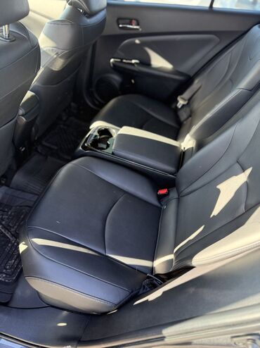 Toyota: Toyota Prius: 2019 г., 1.8 л, Вариатор, Гибрид, Хэтчбэк — 10