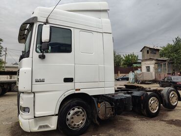 тигач: Сүйрөгүч, DAF, 2002 г.