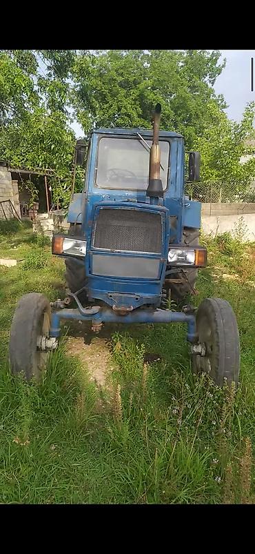 avto aksesuarlari: TƏCİLİ Satılır: mavi YMZ tipli təkərli traktor və qoşqu ot‑presi ot — 2
