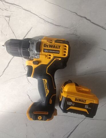 Дрели: Dewalt dcd701 с пяти амперной акб и 112з.у.Шуруповет dcd701 12vНемного