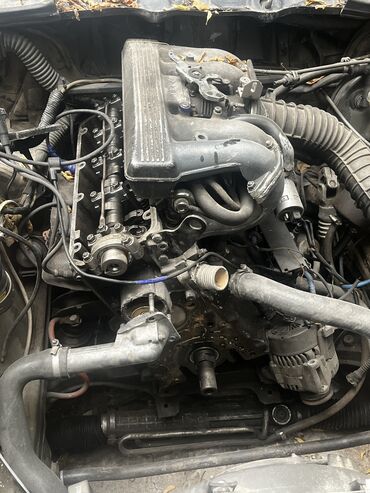Двигатели, моторы и ГБЦ: Бензиновый мотор BMW 1992 г., 1.8 л, Б/у, Оригинал, Германия