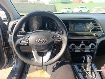 крыло гольф венто: Hyundai Elantra: 2019 г., 2 л, Автомат, Бензин, Седан