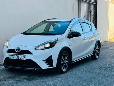 Toyota: Toyota Prius: 1.5 l | 2016 il Hetçbek