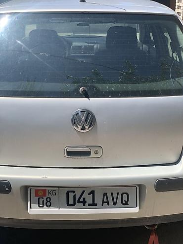 галф 2: Volkswagen Golf IV, серебристый хэтчбек 5 дверей. Основные — 6