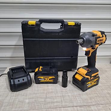 açan: DEWALT akkumulyatorlu zərbəli bolt açan dəsti Xüsusiyyətlər: - — 2