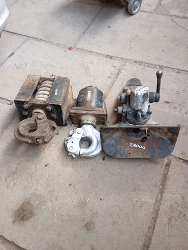 цена домкрата для легкового автомобиля: Фаркоп Для грузовых авто Mercedes-Benz, Б/у, Самовывоз