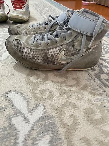 кроссовк: Мужские кроссовки, 36, 38.5, Asics, Б/у, Самовывоз — 2