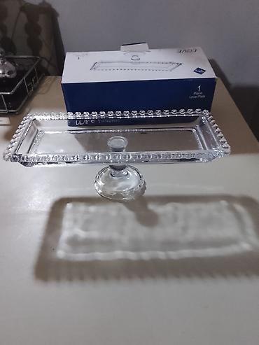 xrustal qutuda: Tort və şiriniyyat qabı, Şüşə — 1