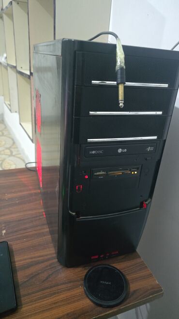 скупка старых стиральных машин: DDR4. Stolüstü kompüter sistemi (qüllə) monitorla bir yerdə 60hz sadə