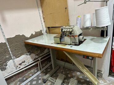tikis maşini: Beş sapli averlok .Marka İvar