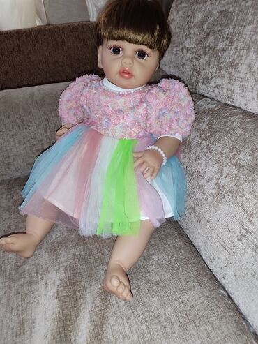 костюм куклы: Продается кукла Betty .б/у .2000с для сравнения новая стоит 4500