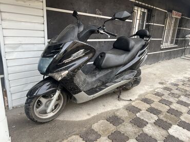 скутора: Скутер Yamaha, 200 куб. см, Бензин, Колдонулган