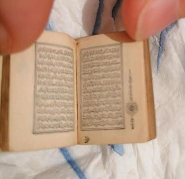 gozel kitab sekilleri: 1800-cu illərin axırlarına məxsus nadir kiçik quran satılır — 7
