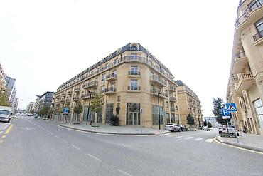 bag evinə baxici: İcarəyə verilir obyekt 165 m², Ağ şəhər q. 3 000 AZN/ay 165 m² Sahə — 2