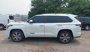sequia: Toyota Sequoia: 2023 г., 3.4 л, Автомат, Гибрид, Внедорожник — 8