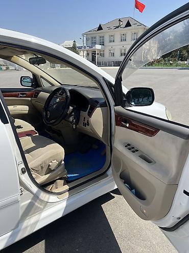 Toyota: Toyota Ipsum: 2003 г., Минивэн — 14