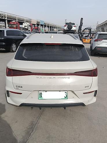 byd e9 1: BYD E2: 2023 г., Электромобиль, Хэтчбэк — 3