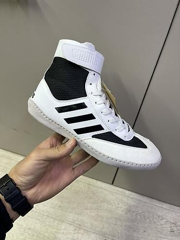 Мужские кроссовки, 38, 39, Adidas, Новый, цвет - Белый, Самовывоз, Платная доставка