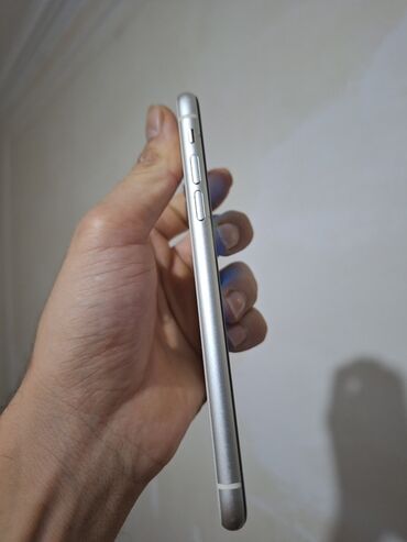 Apple iPhone: IPhone 11, 128 GB, Ağ, Face ID — 10