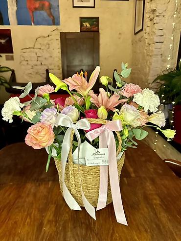 Букеты из живых цветов: Букеты из свежих цветов в нежной пастельной гамме. /Московская 184 — 14