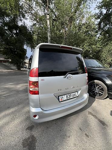 вокси ноах: Toyota Noah: 2002 г., 2 л, Автомат, Бензин, Минивэн — 5