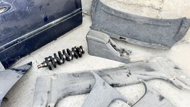 Другие детали кузова: Разбор Mazda 626 GE (седан/хэтчбек, 1996 г). В наличии оригинальные — 12