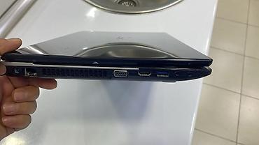 Acer: Acer noutbuk Xüsusiyyətlər: - Ekran: təxminən 15.6" - Prosessor — 3