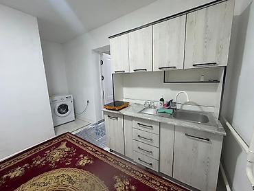 Посуточная аренда квартир: Сдаётся компактная однокомнатная квартира с отдельной кухней и — 2