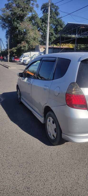 фит мухабойка: Honda Fit: 2003 г., 1.5 л, Вариатор, Бензин, Хэтчбэк