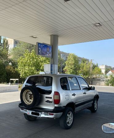 лада ваз 2108: Chevrolet Niva: 2004 г., 1.7 л, Механика, Бензин, Внедорожник