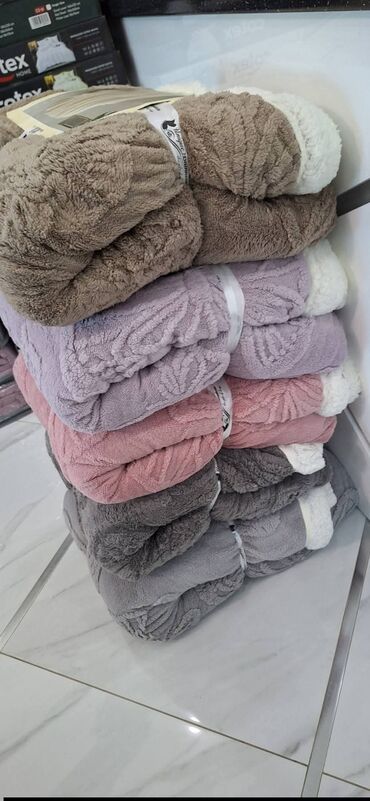 Ćebad i pokrivači: Pliš, Veličina - Bračna — 2