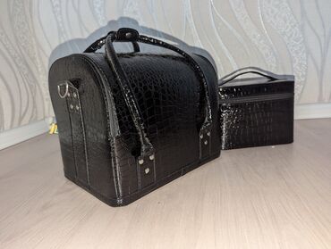 чамадан сумка: Продаю бьюти чемодан для маникюрных преднадлежностей. Отличное