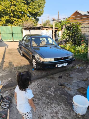 митсубиси аутлендр: Mitsubishi Lancer: 1990 г., 1.5 л, Механика, Бензин, Седан