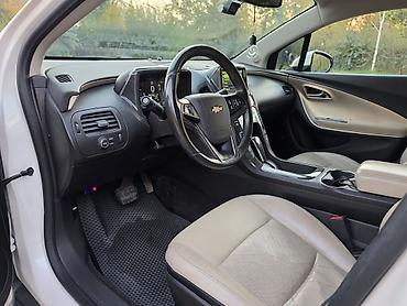 pull: Chevrolet Volt: 2012 г., 1.4 л, Вариатор, Гибрид, Хэтчбэк — 6