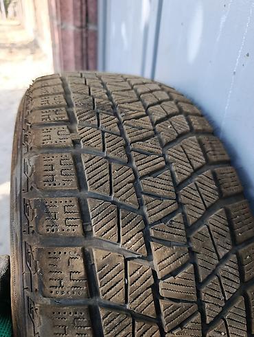 e500 124: Зимняя шина 215/55 R17 94H 
комплект зимней резины.
стояла на Камри 70 — 1