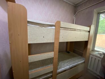 ������������ �� �������������� ������������������������ �������������� ������ ���������������� в Кыргызстан | Кровати: Продаю двухярусную кровать, в хорошем состоянии с матрасами