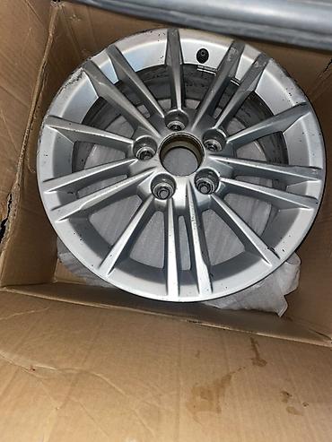 BYD E5 Литой автомобильный диск, серебристый, многоспицевый (примерно