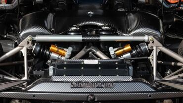 Aston Martin: Aston Martin : 5 l | 2019 il 780 km Kupe — 16