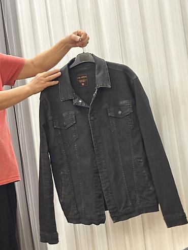 2ci el geyim: Qara rəngli denim kisi ucun cins gödəkçə cirigli 2xldir,cirigsiz — 1