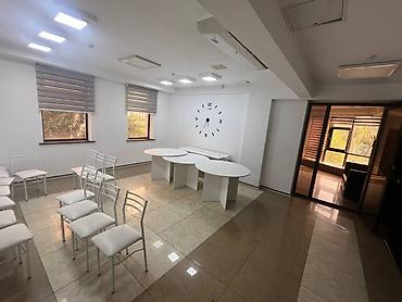 Коммерциялык мүлк: Кеңселерди ижаралоо, 65 м², Бизнес борборунда, 1-катар — 4