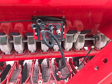 Другие сеялки: Сеялка зернотравянная серии pertum . Сеялка может использоваться как — 9