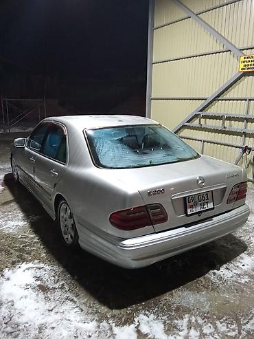 Mercedes-Benz: Mercedes-Benz E-Class: 2000 г., 2 л, Механика, Бензин, Седан — 6