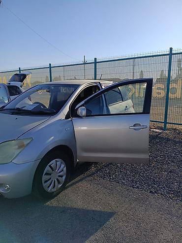 ist: Toyota Ist: 2003 г., 1.3 л, Автомат, Бензин, Хэтчбэк — 2