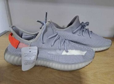 adidas yeezy boost: Trainers, size - 46