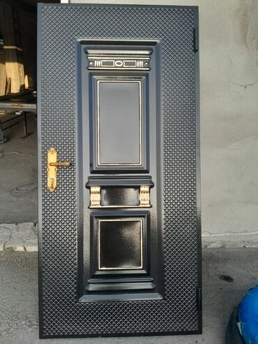 Giriş qapıları: Yeni Giriş qapısı Zamok və çərçivə ilə, Zəmanətli, Ödənişli quraşdırma, Ünvandan götürmə, Ödənişli çatdırılma, Rayonlara çatdırılma — 24