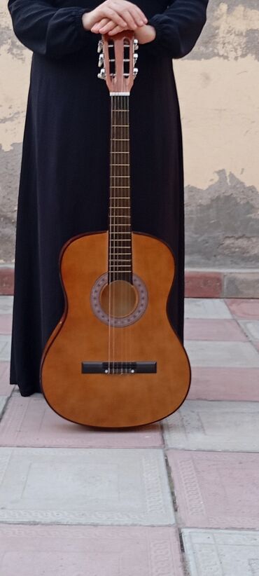 akustik gitara qiymətləri: Klassik gitar

islenmis