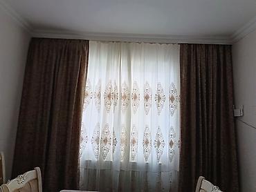 Qəhvəyi qalın pərdə və naxışlı tull pərdə dəsti - Tərkib: 2 ədəd