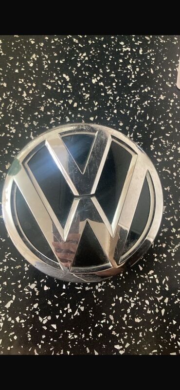 16 liq diskler: Volkswagen ön radiator barmaqlığı üçün emblem/loqo - Orijinal VW