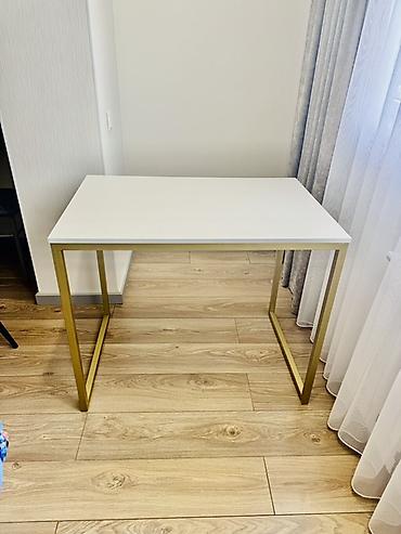 study table: Минималистичный прямоугольный стол - Столешница: белая, матовая — 2